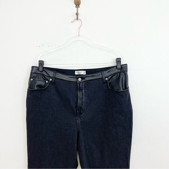 Abercrombie Mixed Fabric Ultra High Rise Ankle Straight Jean - Picture 5 of 10